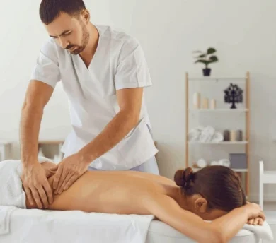 Swedish massage for women by expert male to female massage therapist in Mumbai